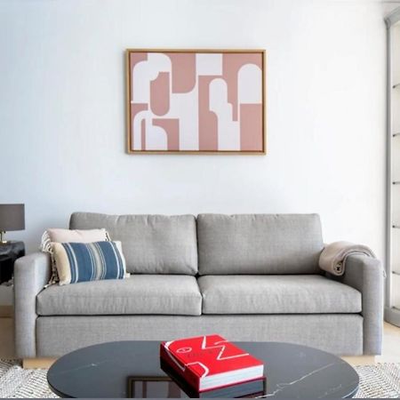 Bright 1Bedroom Apartment Centrally Located With Most Beautiful Views From Seine At 10 Minutes Walking From Beaugrenelle Shopping Mall And Eiffel Tower Párizs Kültér fotó