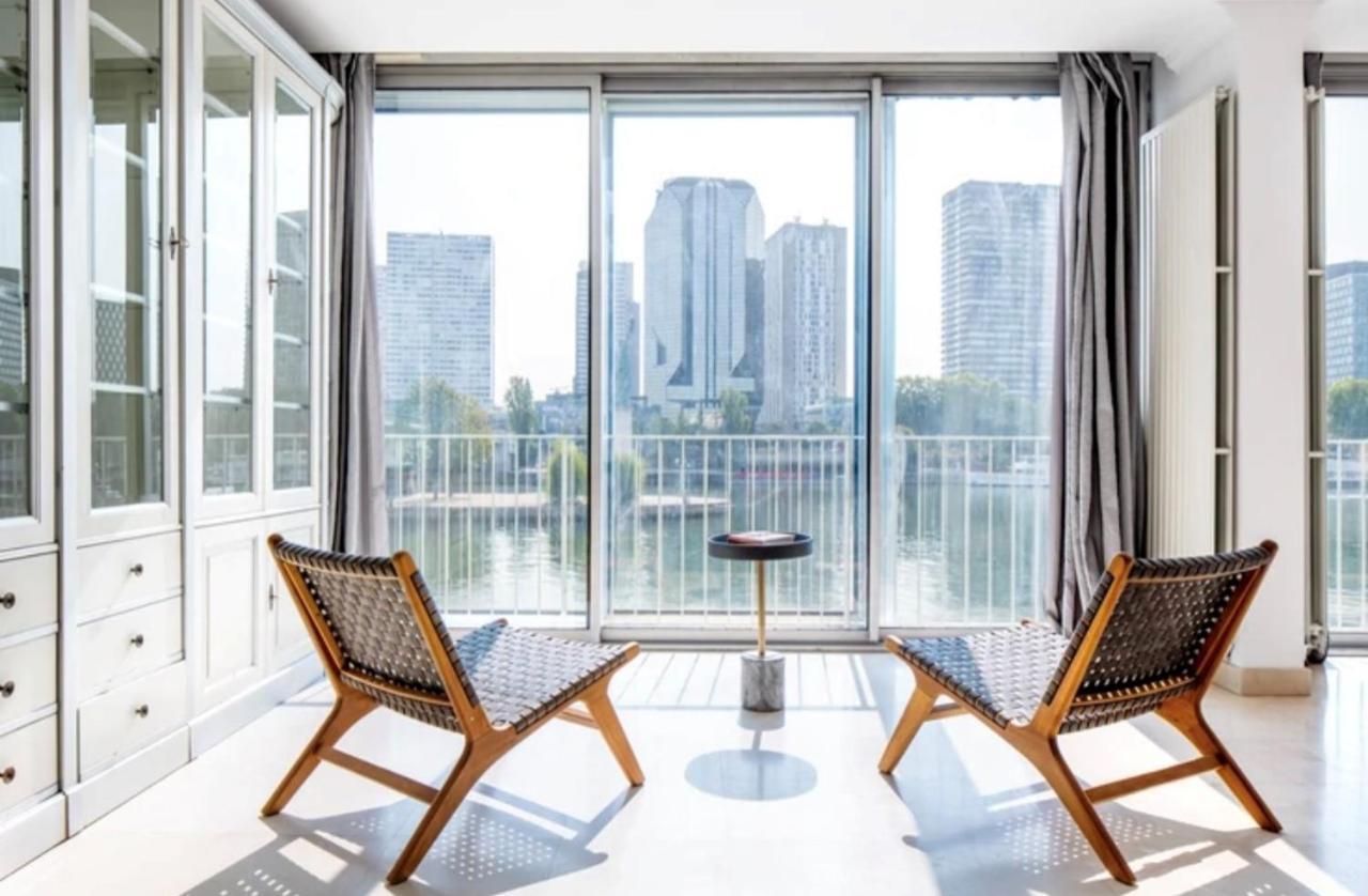 Bright 1Bedroom Apartment Centrally Located With Most Beautiful Views From Seine At 10 Minutes Walking From Beaugrenelle Shopping Mall And Eiffel Tower Párizs Kültér fotó